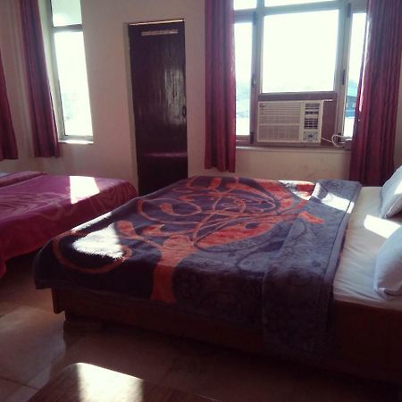 Raj Laxmi Bhawan Hotel Rishikesh Bagian luar foto