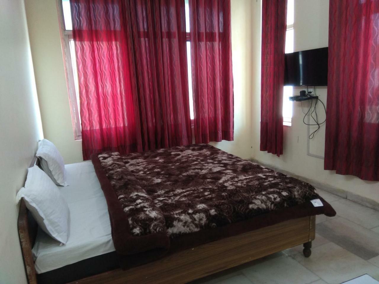 Raj Laxmi Bhawan Hotel Rishikesh Bagian luar foto